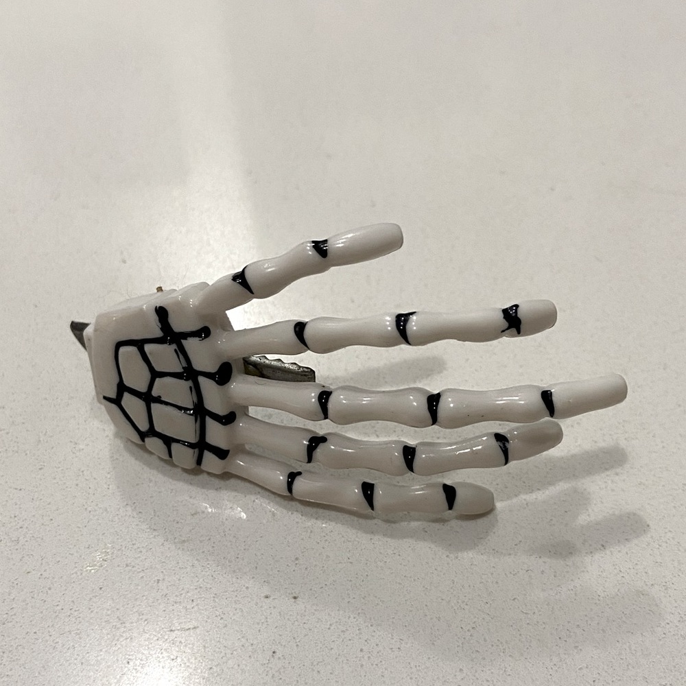Skeleton Hand Hair Clip